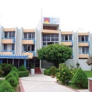 Costa Sol Hotel And Villas